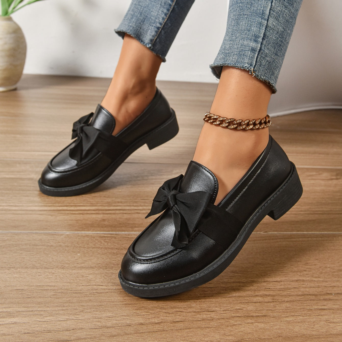 Elara Bow Loafers