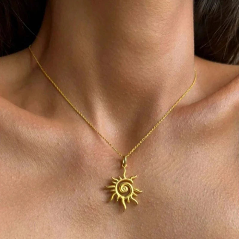 Solaria Vintage Pendant