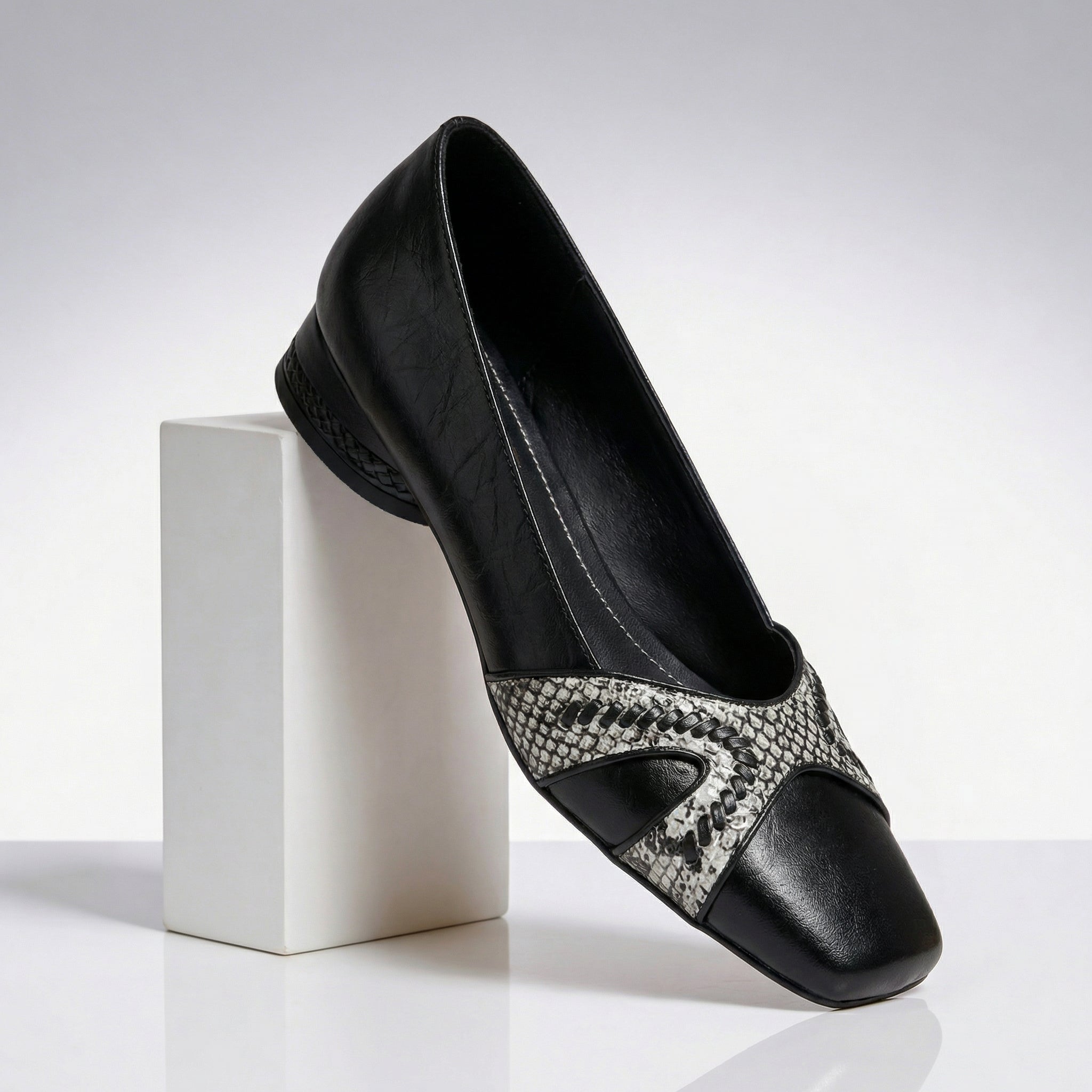 Elara Crossline Heels